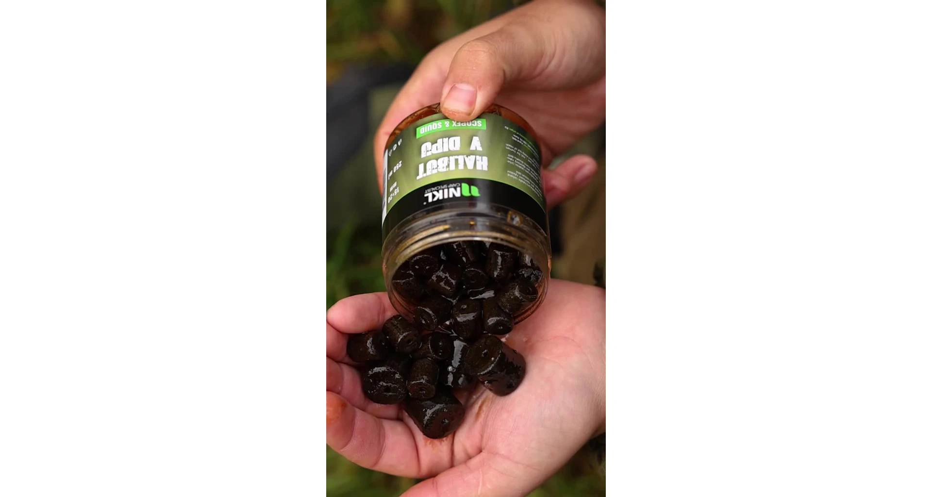 Nikl Black halibut pelety v dipu Scopex&Squid 15+20mm, 250ml - MojeRybárstvo.sk Nikl Black halibut pelety v dipu Scopex&Squid 15+20mm, 250ml – Obrázok 3