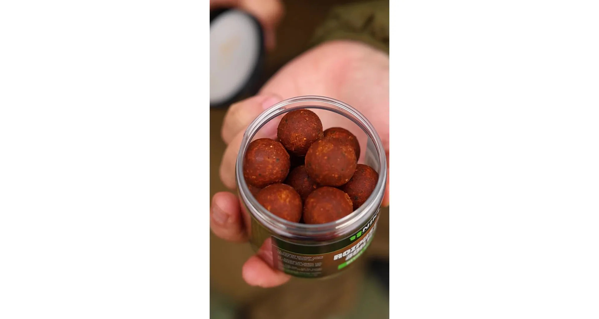 Nikl Rozpustné boilies Devill Krill 250ml - MojeRybárstvo.sk Nikl Rozpustné boilies Devill Krill 250ml – Obrázok 3