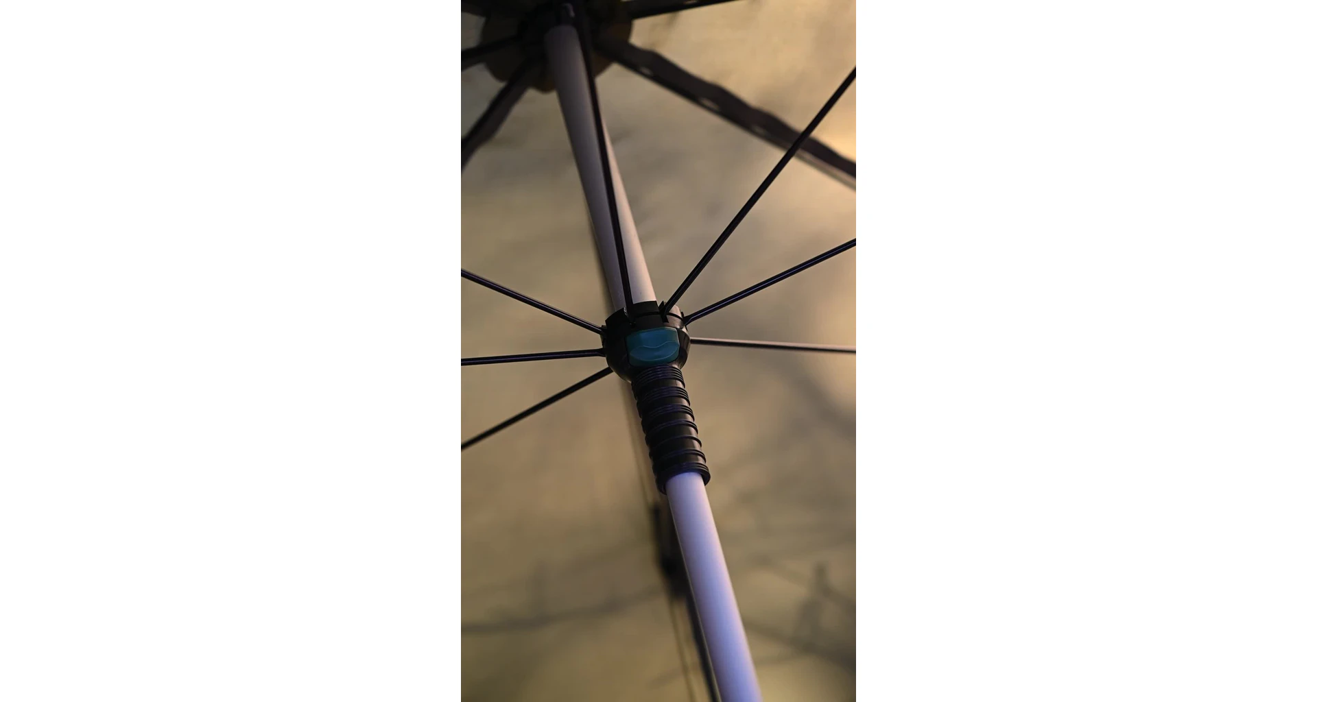 Trakker Deštník 60” Umbrella - MojeRybárstvo.sk Trakker Deštník 60” Umbrella – Obrázok 3