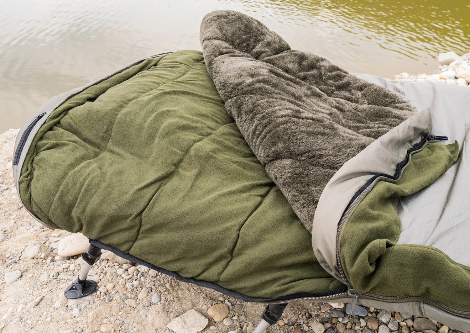 Giants fishing Spací pytel 5 Season Luxury Sleeping Bag - MojeRybárstvo.sk Giants fishing Spací pytel 5 Season Luxury Sleeping Bag – Obrázok 7