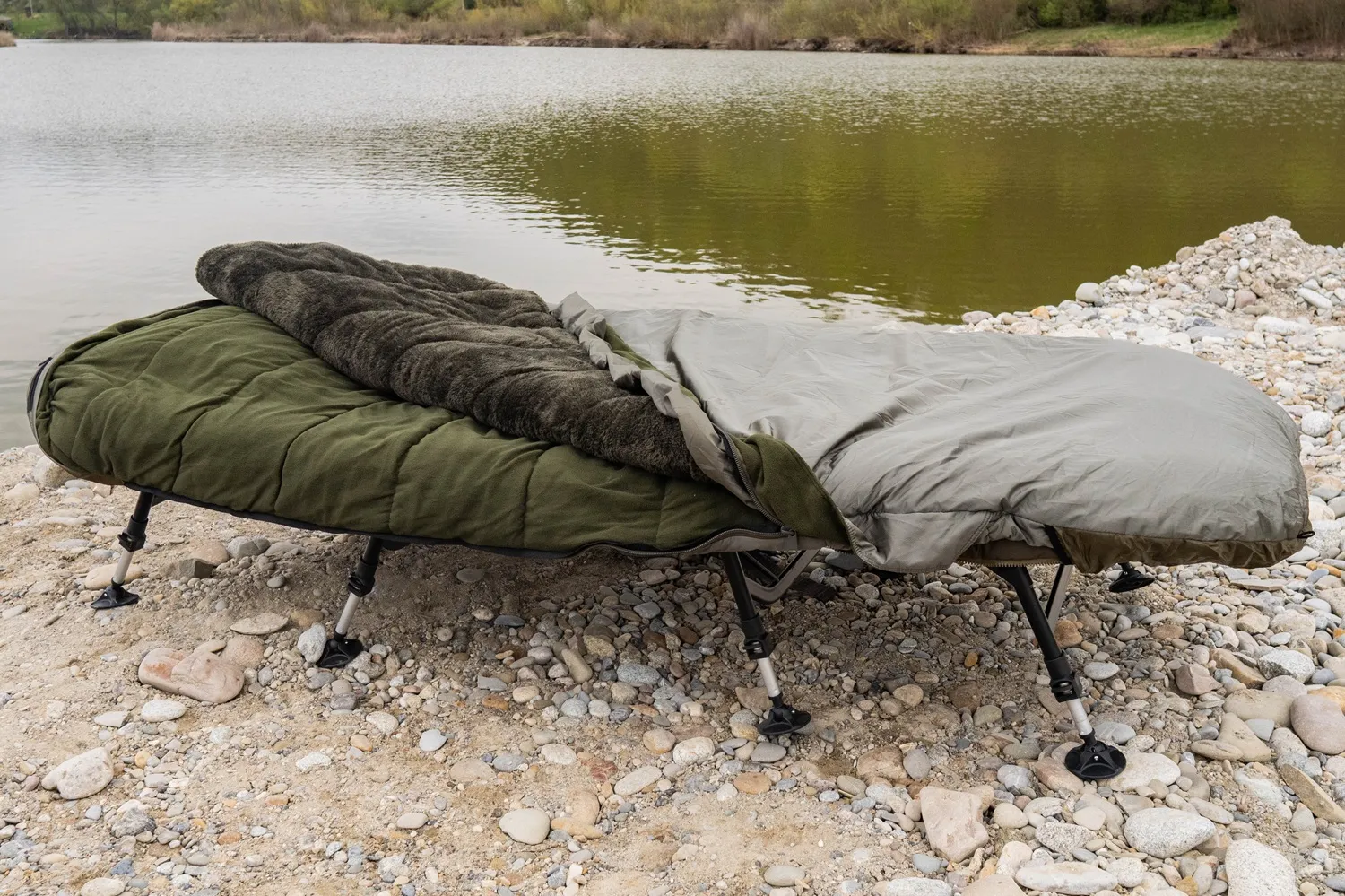Giants fishing Spací pytel 5 Season Luxury Sleeping Bag - MojeRybárstvo.sk Giants fishing Spací pytel 5 Season Luxury Sleeping Bag – Obrázok 9