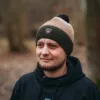 Giants fishing Zimní pánská čepice tříbarevná s bambulkou – Obrázok 4